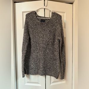 American Eagle grey long sleeve sweater